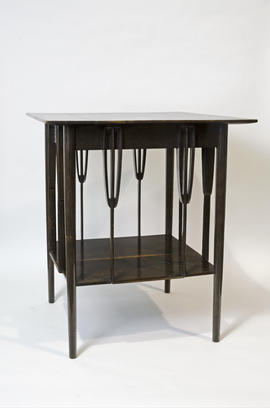 Square table for Hous'hill