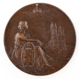 Commemorative coronation medal (Version 2)