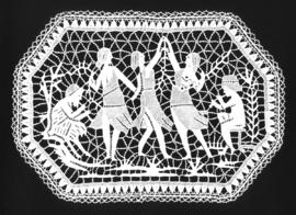 Mat in 'Venetian' lace (Version 4)