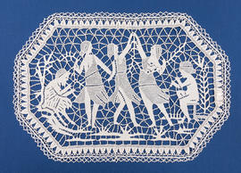 Mat in 'Venetian' lace (Version 1)