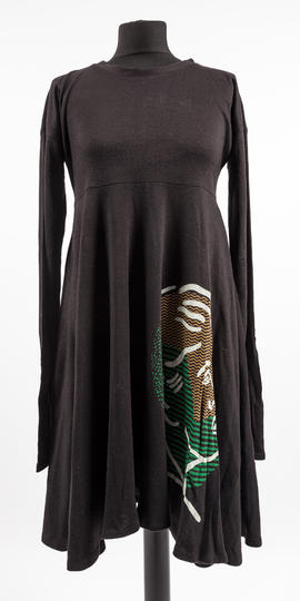 Black dress (Version 1)